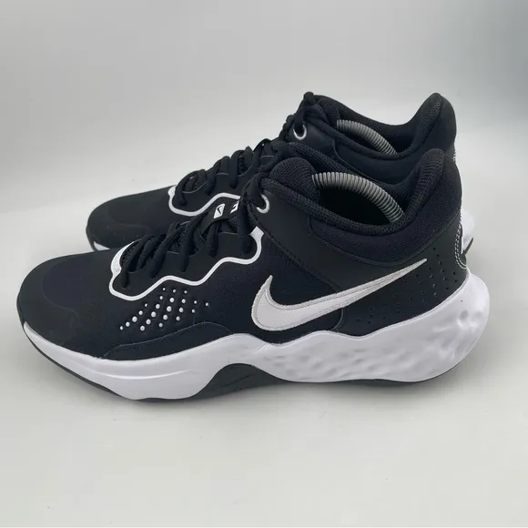 NEW! Nike Men’s Fly.By Mid 3 Black White Athletic Basketball Shoes - Size 10.5
