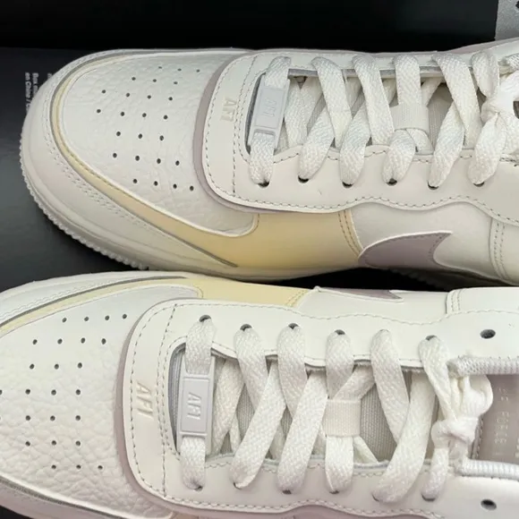 New Nike Women’s Air Force One Shadow Shoes Size: 12