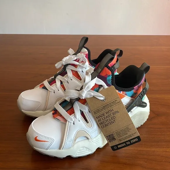 New Nike Women’s Air Huarache Craft Lunar New Year White/Orange Rare! FD4621-181
