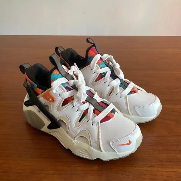 New Nike Women’s Air Huarache Craft Lunar New Year White/Orange Rare! FD4621-181