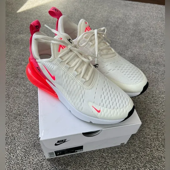 NEW Nike Women's Air Max 270 Shoes with Box AH6789-122 Size 7.5 Sail Hot Punch