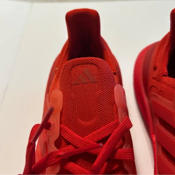 NEW Unisex Adidas  RED Ultraboost Light Shoes m8 w9