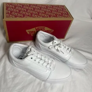 New VANS size 9.5 women’s TRIPLE WARD WHITE canvas sneakers shoes VNOA3IUN…