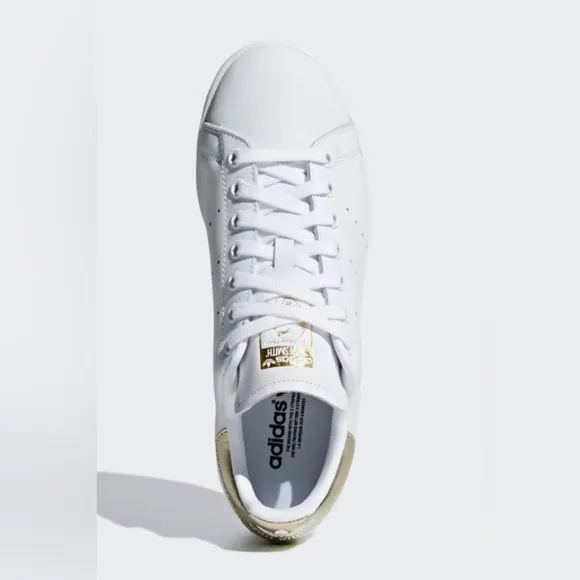 New Women’s Adidas Original Stan Smith Cloud White/Gold NIB. Price is firm