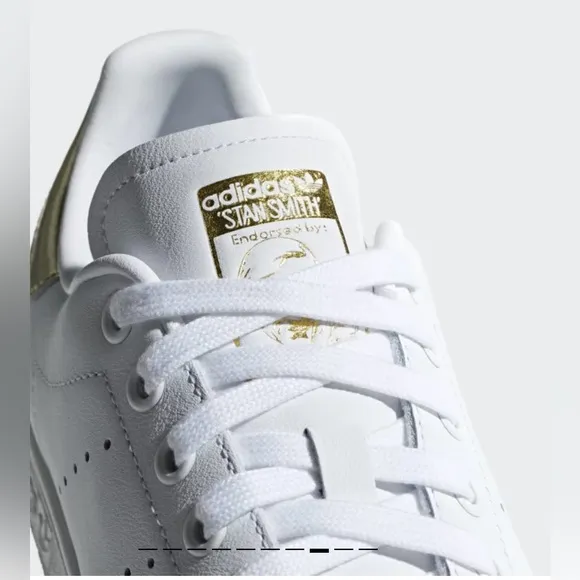 New Women’s Adidas Original Stan Smith Cloud White/Gold NIB. Price is firm