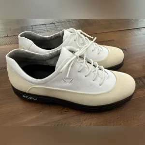 New! Womens ECCO Ivory And White Golf Shoes. Size 40 Golf Shoes (sz 9.5)