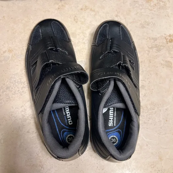 New women’s shimano cycling/ racing/ spinning shoes 🚵‍♀️