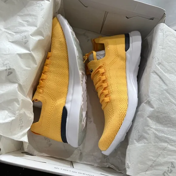 NIB APL TechLoom Breeze Marigold/Midnight/White Unisex- Men’s 8 women’s 9.5
