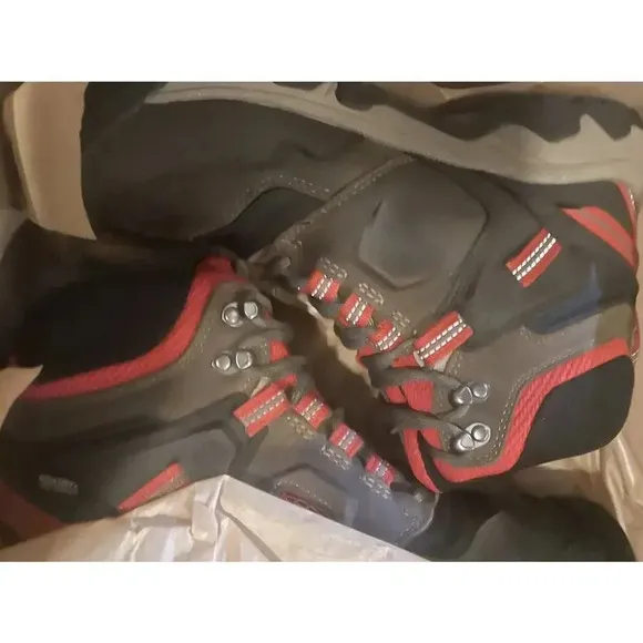 NIB Keen Ridge Flex Mid Hiking Waterproof Boots Olive Green/Red Mens Size 9.5