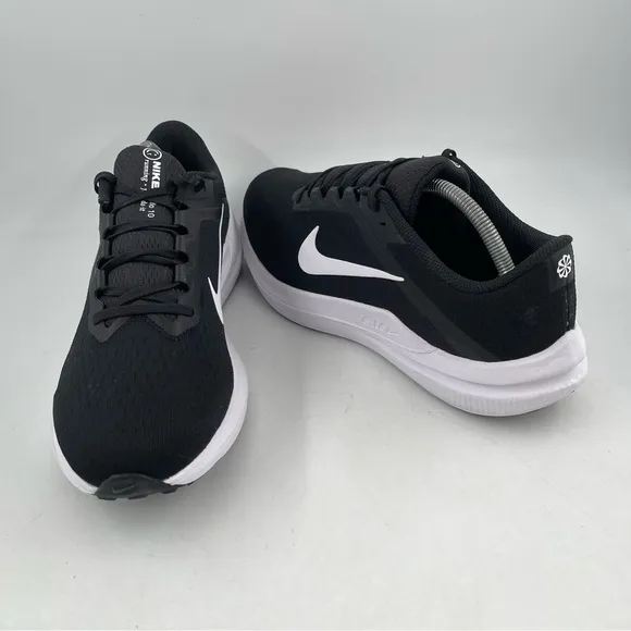 NIB! 👞 Nike Air Winflo 10 Black White LaceUp Low Top Running Shoes - M/10.5-W/12