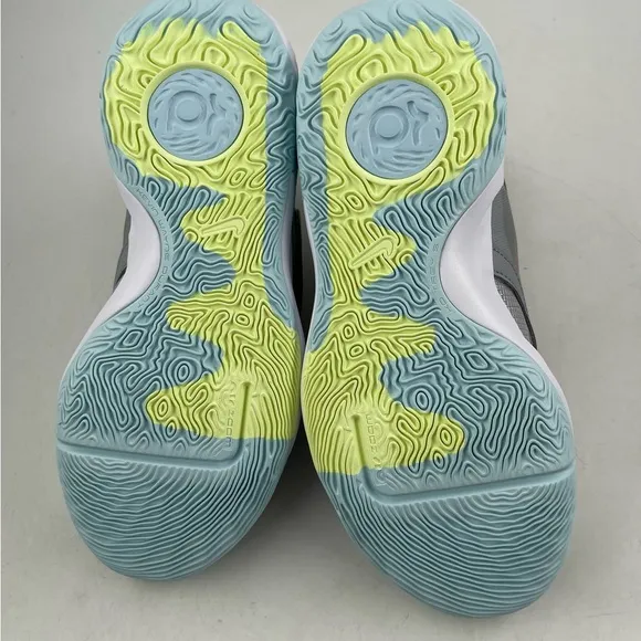NIB Nike 👞 Unisex Adult KD Trey 5X Grey Orange Basketball Shoes- Sizes M/8-W/9.5