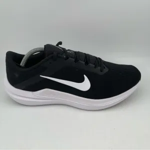 NIB! 👞 Nike Women’ Air Winflo 10 Black White LaceUp Low Top Running Shoe-Size 12