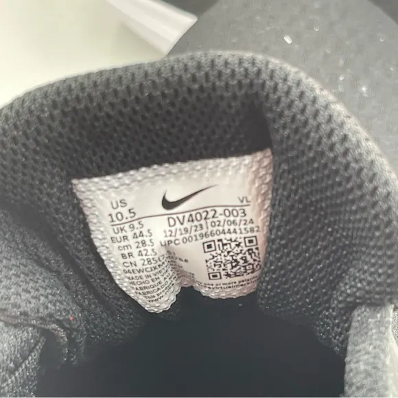NIB! 👞 Nike Women’ Air Winflo 10 Black White LaceUp Low Top Running Shoe-Size 12