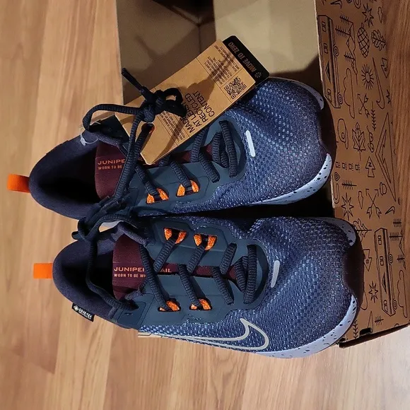 NIB Nike Women's Juniper Trail 2 GTX V2 Running Shoes Size 6
