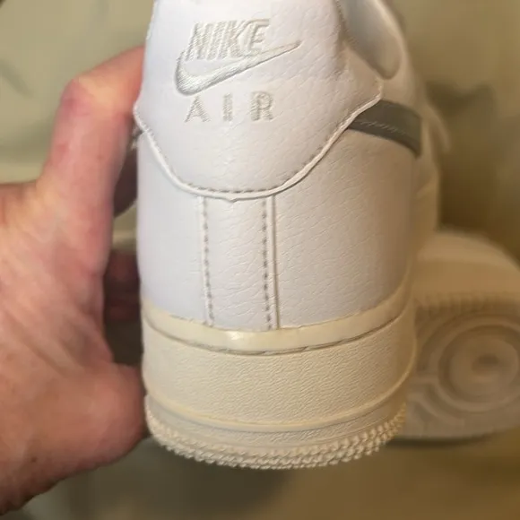 NIKE AIR AIRFORCE 1 white and silver Excellent condition