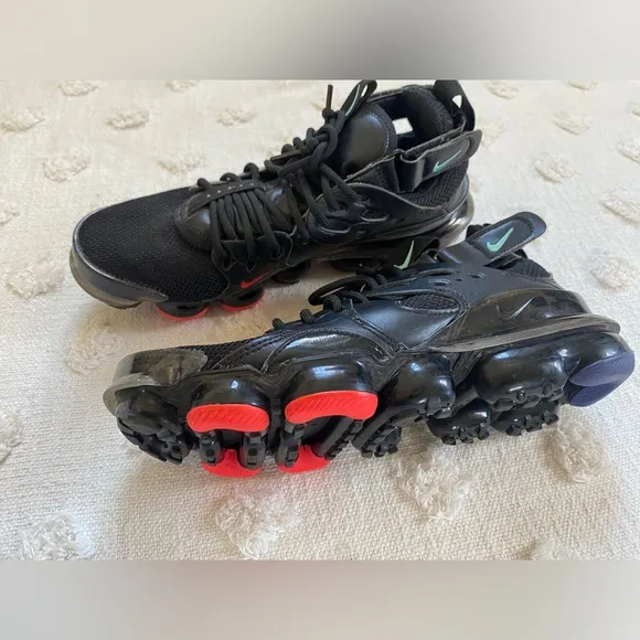 Nike Air DVSM Vapormax Shoes Black AT8179-001 Men’s Size 7 Women’s Size 8.5