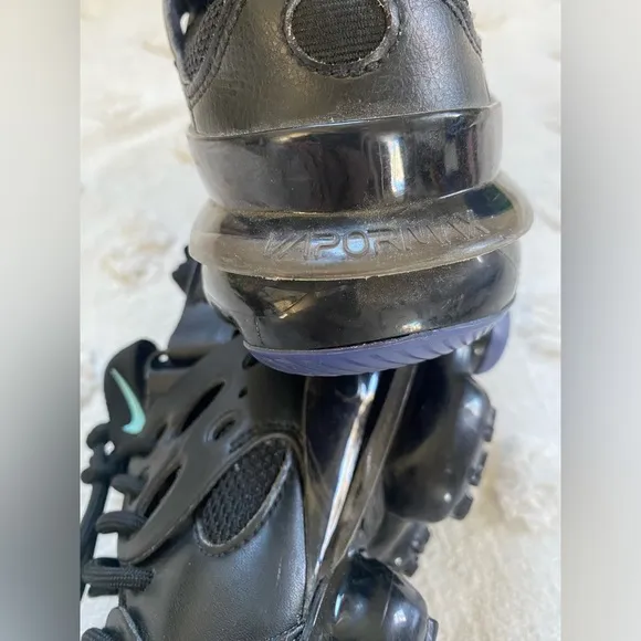 Nike Air DVSM Vapormax Shoes Black AT8179-001 Men’s Size 7 Women’s Size 8.5