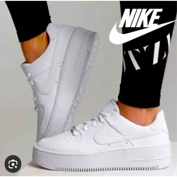 Nike Air Force 1 '07 in White NEW NIB Women’s 7