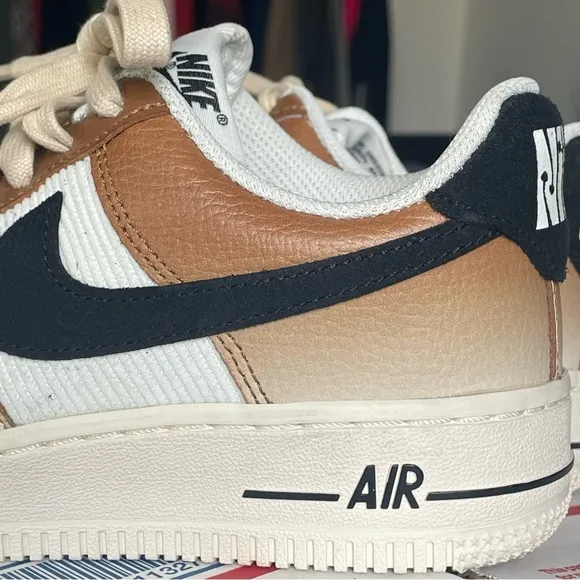 Nike Air Force 1 '07 Low Shoes Sneakers Womens 5 Ale Brown Black DO6682-200 EUC