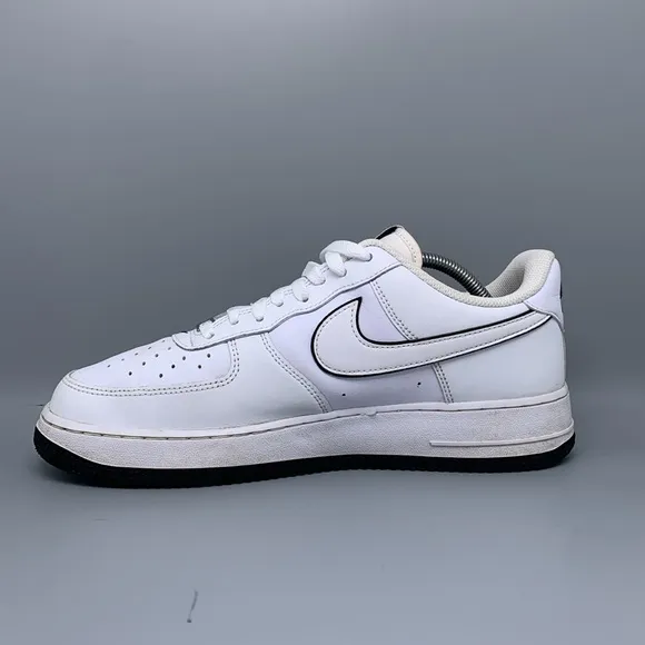 Nike Air Force 1 ‘07 White Black Shoes Men’s Sz 10.5