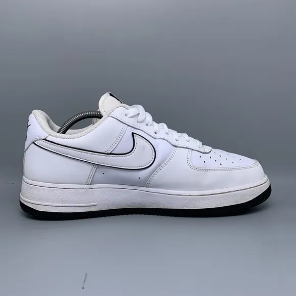 Nike Air Force 1 ‘07 White Black Shoes Men’s Sz 10.5