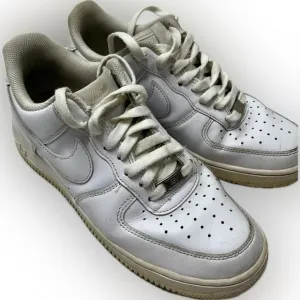 Nike Air Force 1 ‘07 White Sneakers