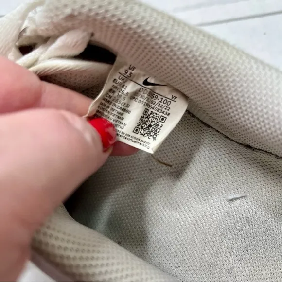 Nike Air Force 1 ‘07 White Sneakers