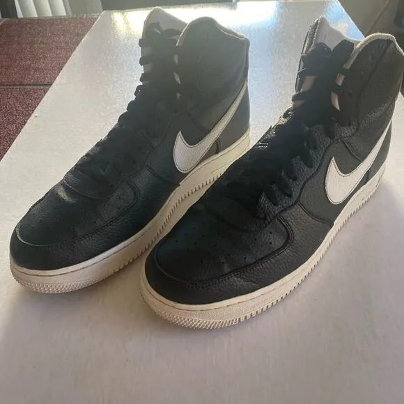 NIKE AIR FORCE 1 Men’s Basketball Shoes Size 11.5 US
