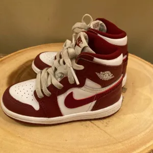 NIKE AIR JORDAN 1 HIGH OG (TD) WHITE/TEAM DARK RED (FD1413 160) Toddler Sz-7C