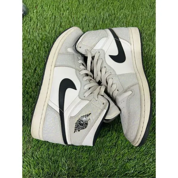 Nike Air Jordan 1 High White Elephant Print size 11 839115-106 OG I Retro