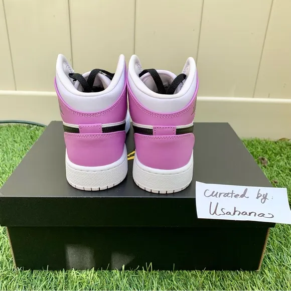 Nike Air Jordan 1 mid GS white pink shoes