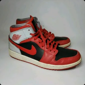 Nike Air Jordan 1 Mid Men’s Athletic Shoes Size 10 Fire Red Cement 554724-603