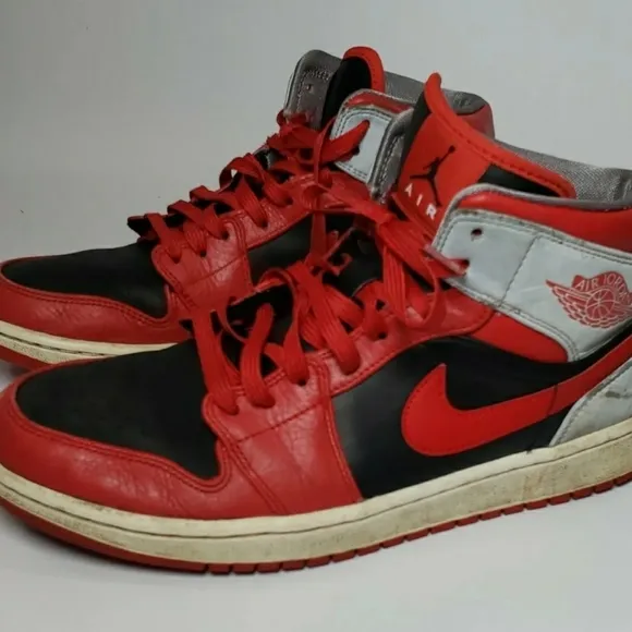 Nike Air Jordan 1 Mid Men’s Athletic Shoes Size 10 Fire Red Cement 554724-603