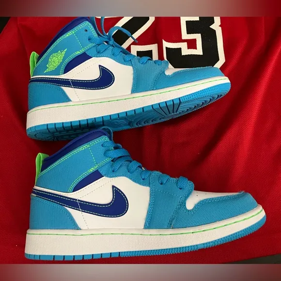 Nike Air Jordan 1 Mid SE GS Sprite Sneakers Amazing Shoes!