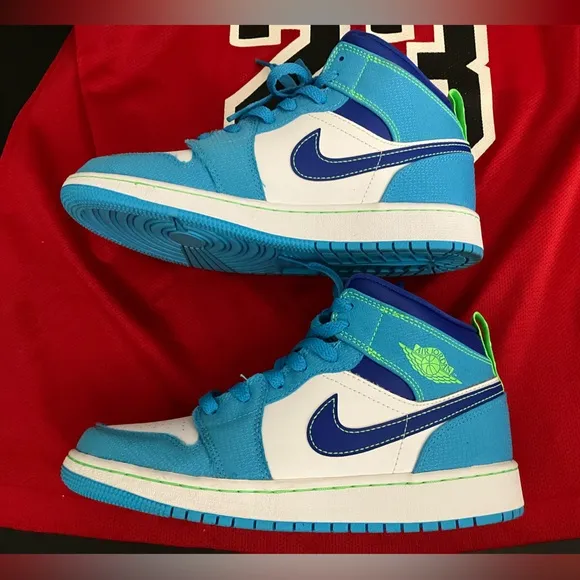 Nike Air Jordan 1 Mid SE GS Sprite Sneakers Amazing Shoes!