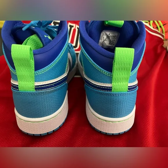 Nike Air Jordan 1 Mid SE GS Sprite Sneakers Amazing Shoes!