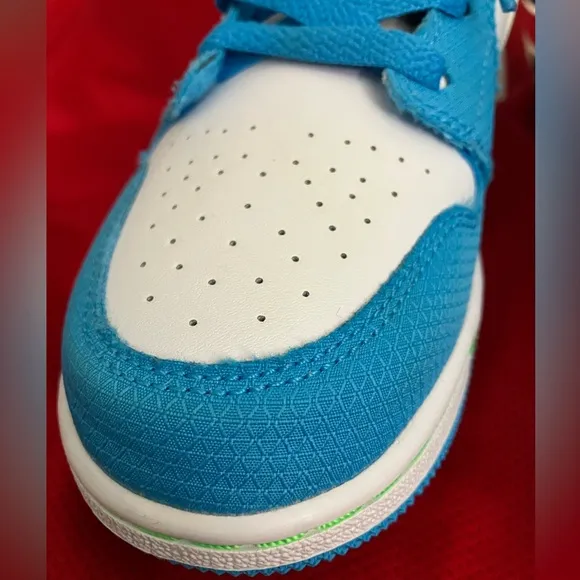 Nike Air Jordan 1 Mid SE GS Sprite Sneakers Amazing Shoes!