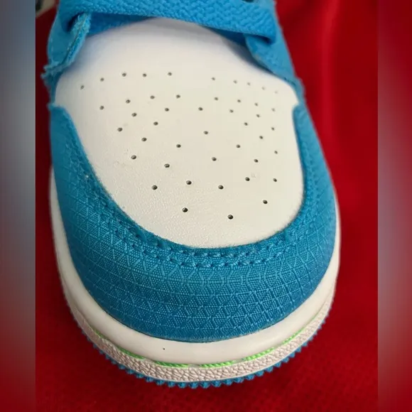 Nike Air Jordan 1 Mid SE GS Sprite Sneakers Amazing Shoes!