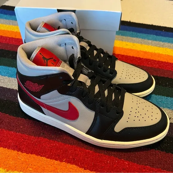 Nike Air Jordan 1 Mid Shoes Black / College Grey / Mid Red women’s 9 NIB NWT