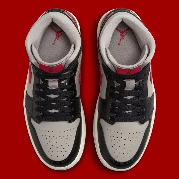 Nike Air Jordan 1 Mid Shoes Black / College Grey / Mid Red women’s 9 NIB NWT