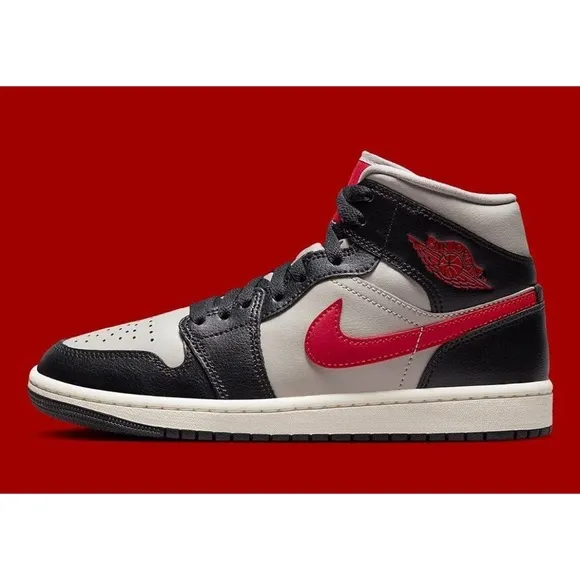 Nike Air Jordan 1 Mid Shoes Black / College Grey / Mid Red women’s 9 NIB NWT