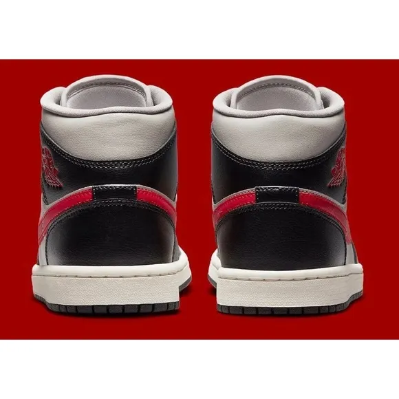 Nike Air Jordan 1 Mid Shoes Black / College Grey / Mid Red women’s 9 NIB NWT