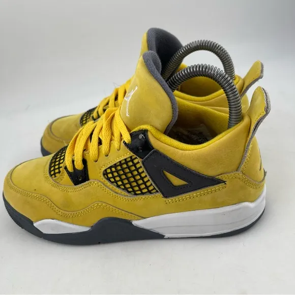 👞Nike Air Jordan 4 IV Retro Lightening 2021 Yellow Sneaker - 3Y Kids | 5.5 Women