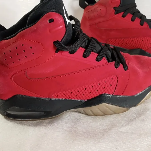 Nike Air Jordan Lift Off Gym Red Black Size 6Y AR6346-601 Suede Youth Unisex