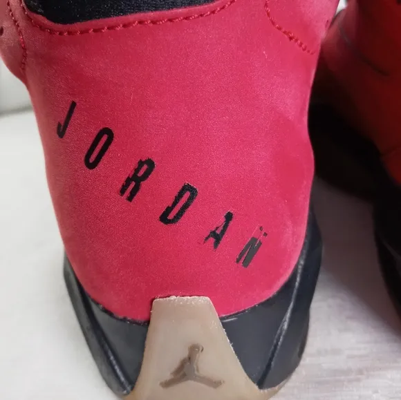 Nike Air Jordan Lift Off Gym Red Black Size 6Y AR6346-601 Suede Youth Unisex