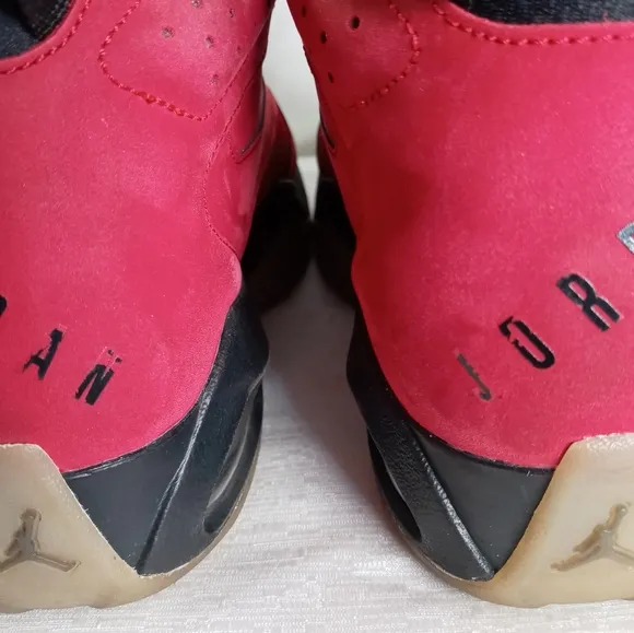 Nike Air Jordan Lift Off Gym Red Black Size 6Y AR6346-601 Suede Youth Unisex