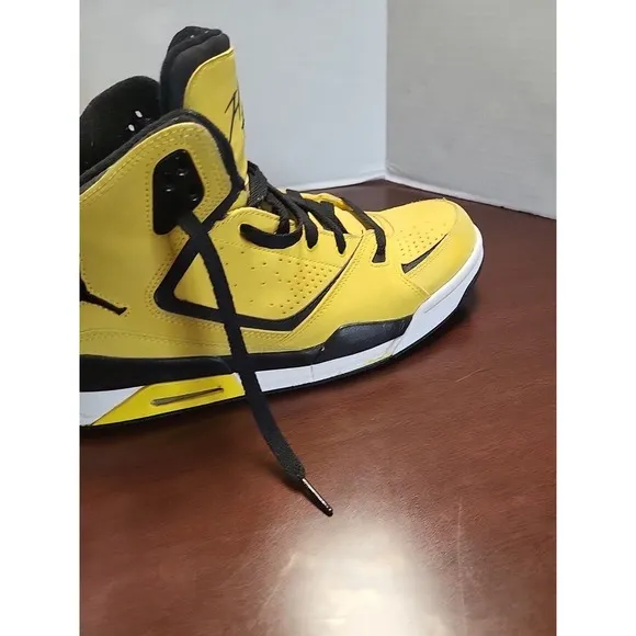 Nike Air Jordan Shoes Flight SC-2 Men’s 11‎ Tour Yellow
