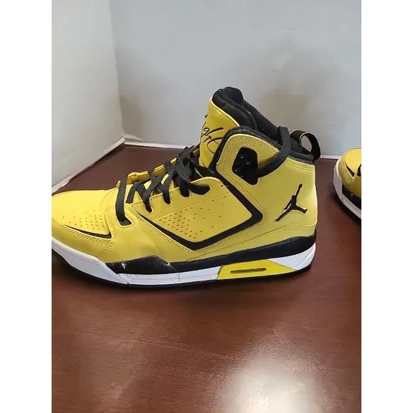 Nike Air Jordan Shoes Flight SC-2 Men’s 11‎ Tour Yellow