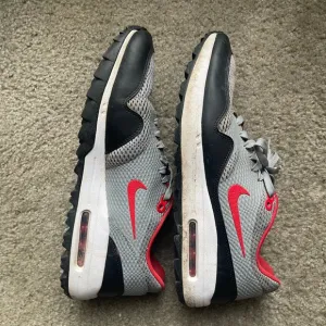 Nike Air Max 1G Golf Shoes Spikeless Grey Black Red Men’s Size 11.5