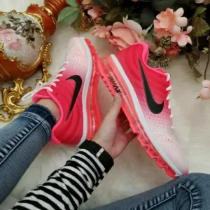 Nike Air Max 2017 Women’s SZ.6 “ Hot Punch” Athletic Running Shoes  New